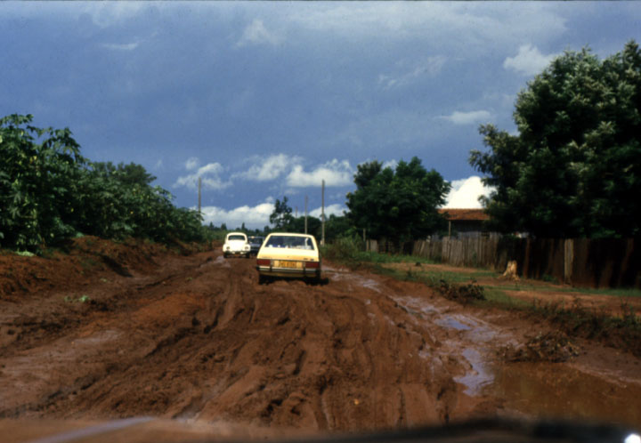 Un-asphalted road in Mato Grosso do Sul