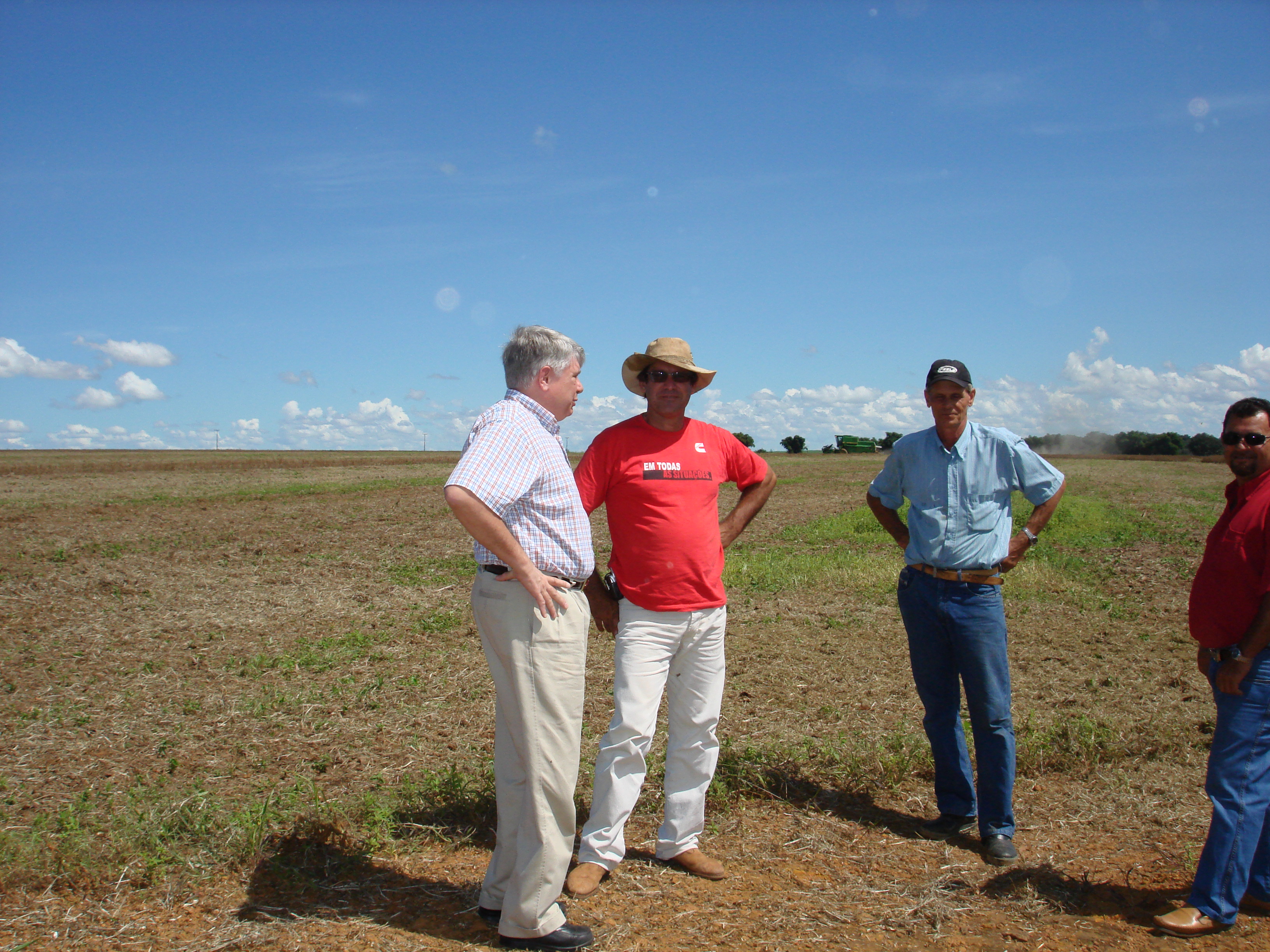Michael Cordonnier (left) discussing soybean production in Mato Grosso