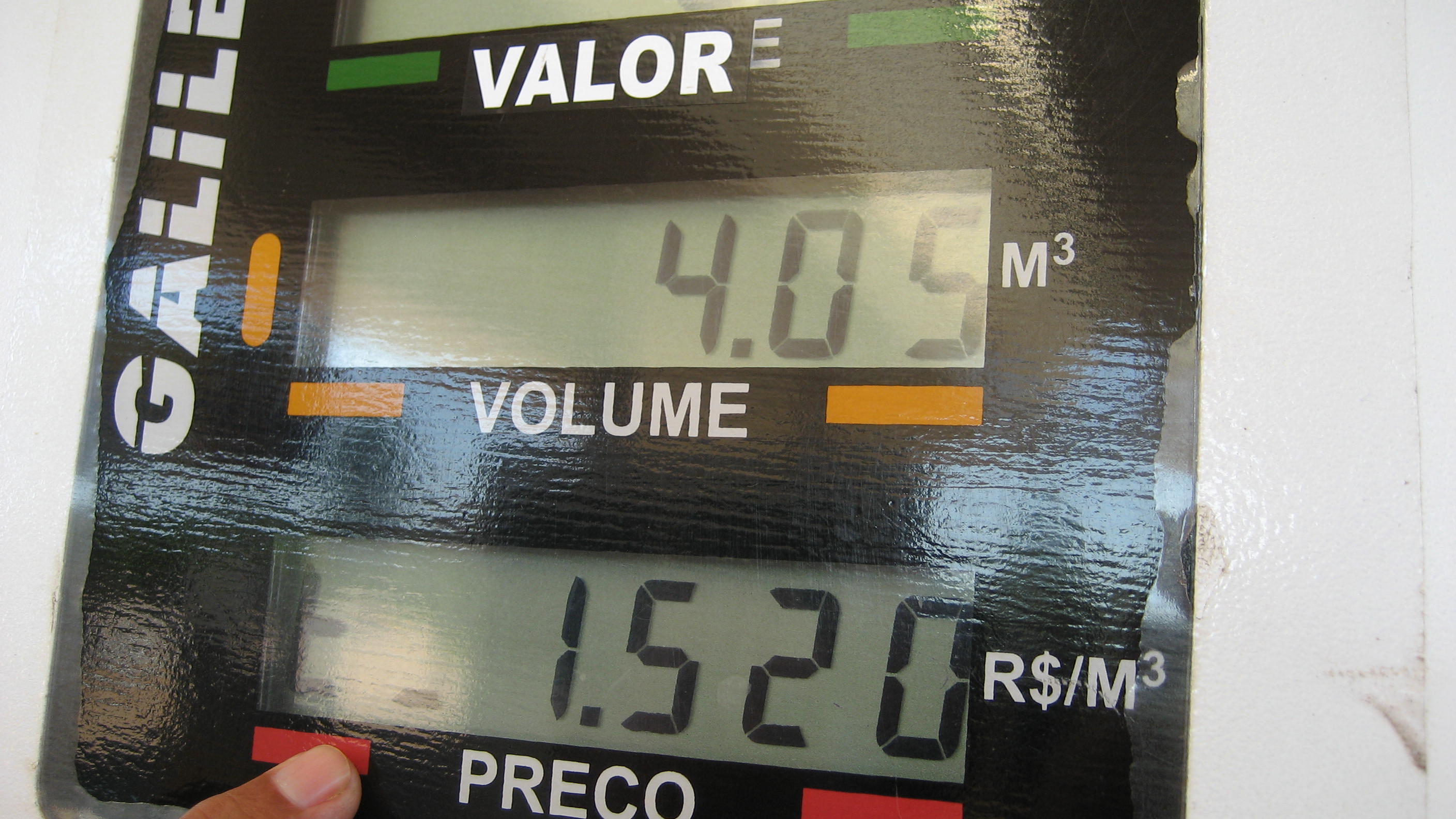 Price of natural gas at gasoline station in Rondonopolis, Mato Grosso