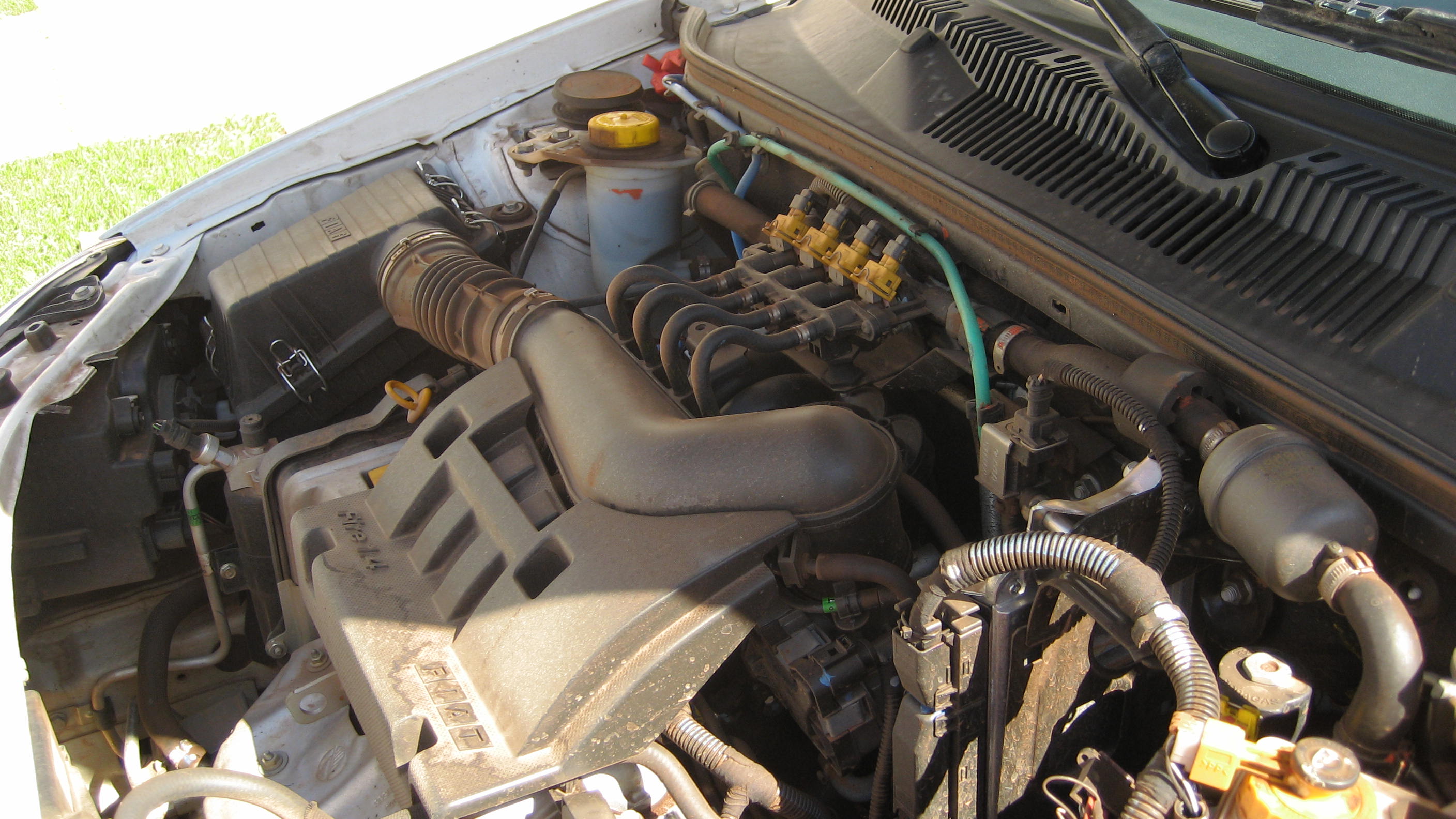 Tri flex Fiat taxi that can use natural gas, alcohol, or gasoline