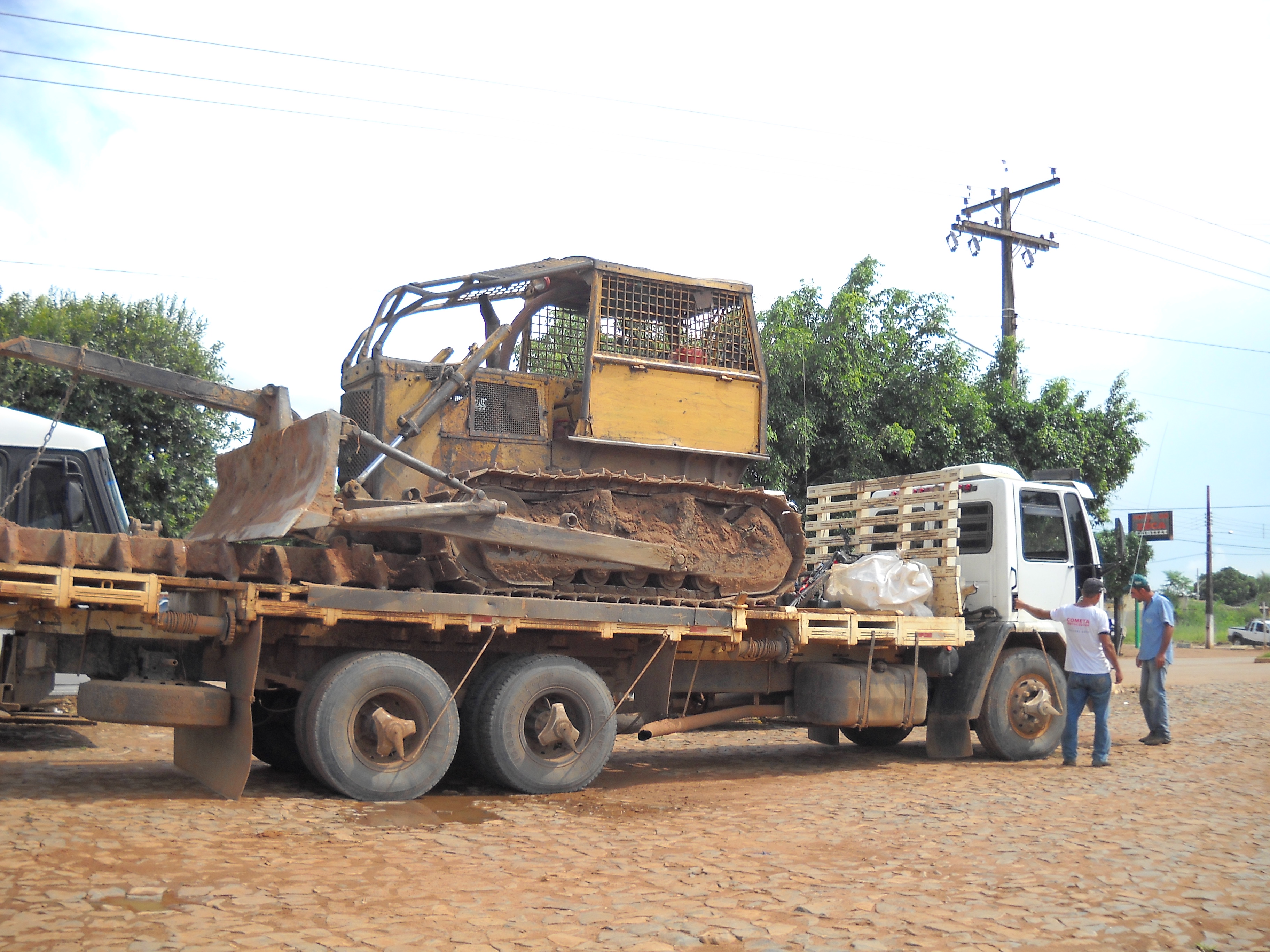 Bulldozer used for land clearing in northern Mato Grosso