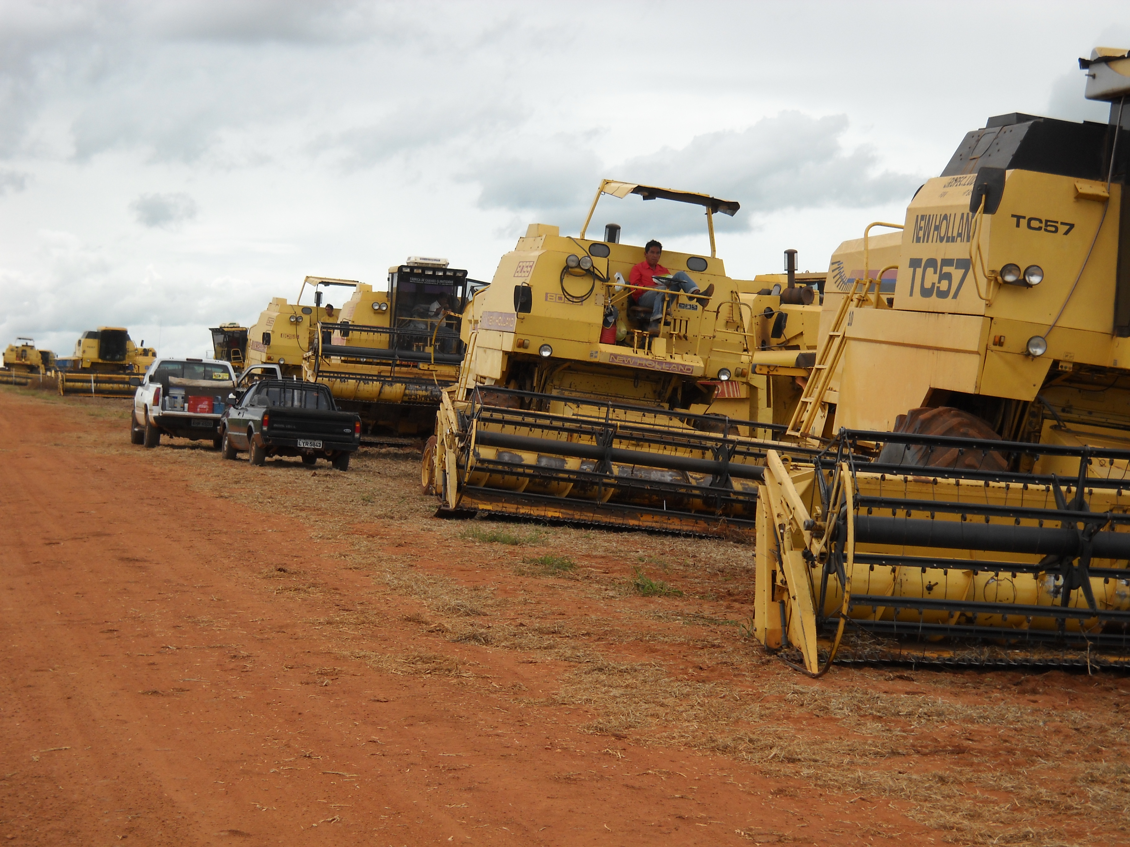 Custom combine crew near Sonora in northern Mato Grosso do Sul