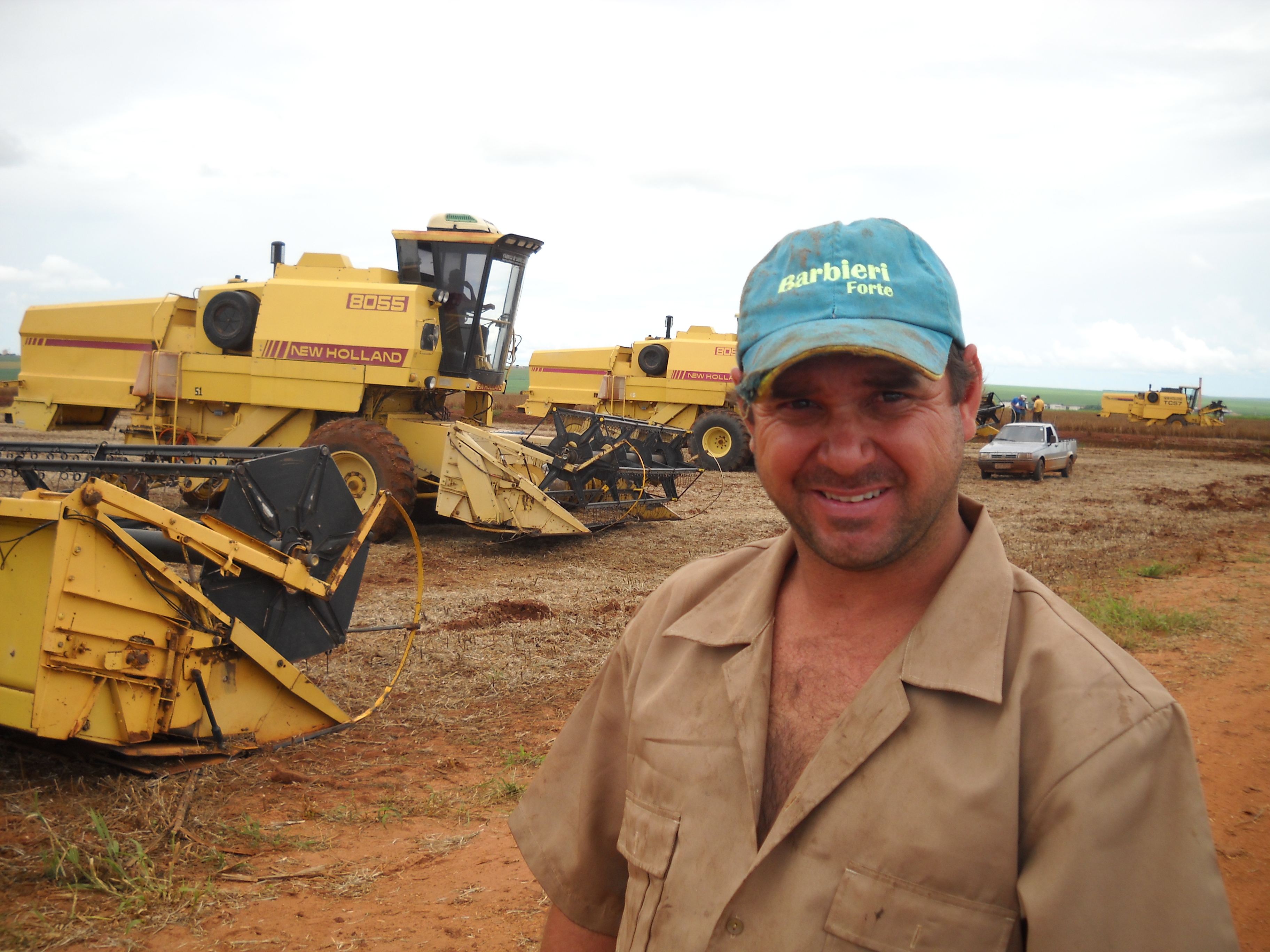 Combine operator near Sonora in northern Mato Grosso do Sul