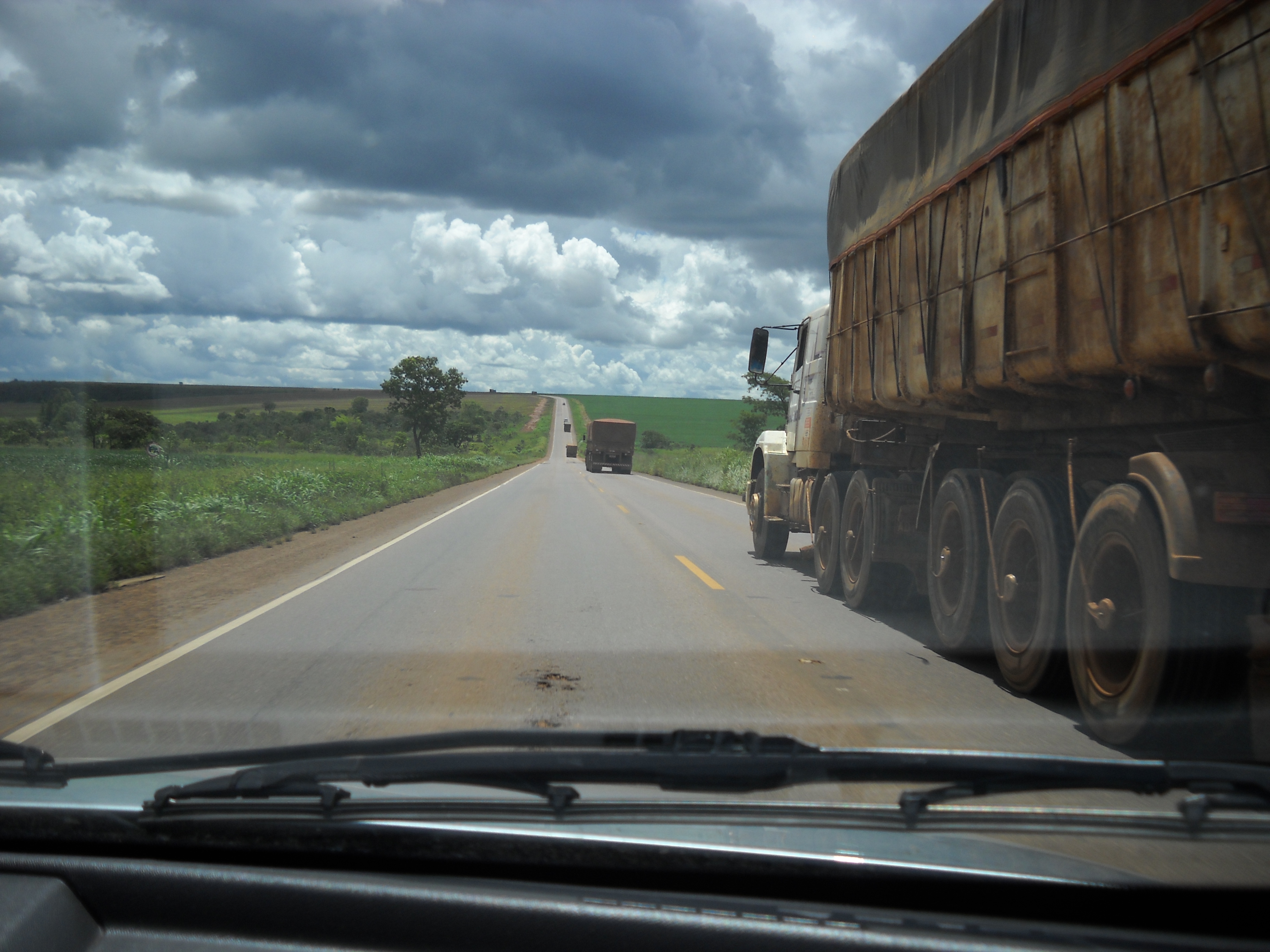 Highway BR-364 in southeastern Mato Grosso