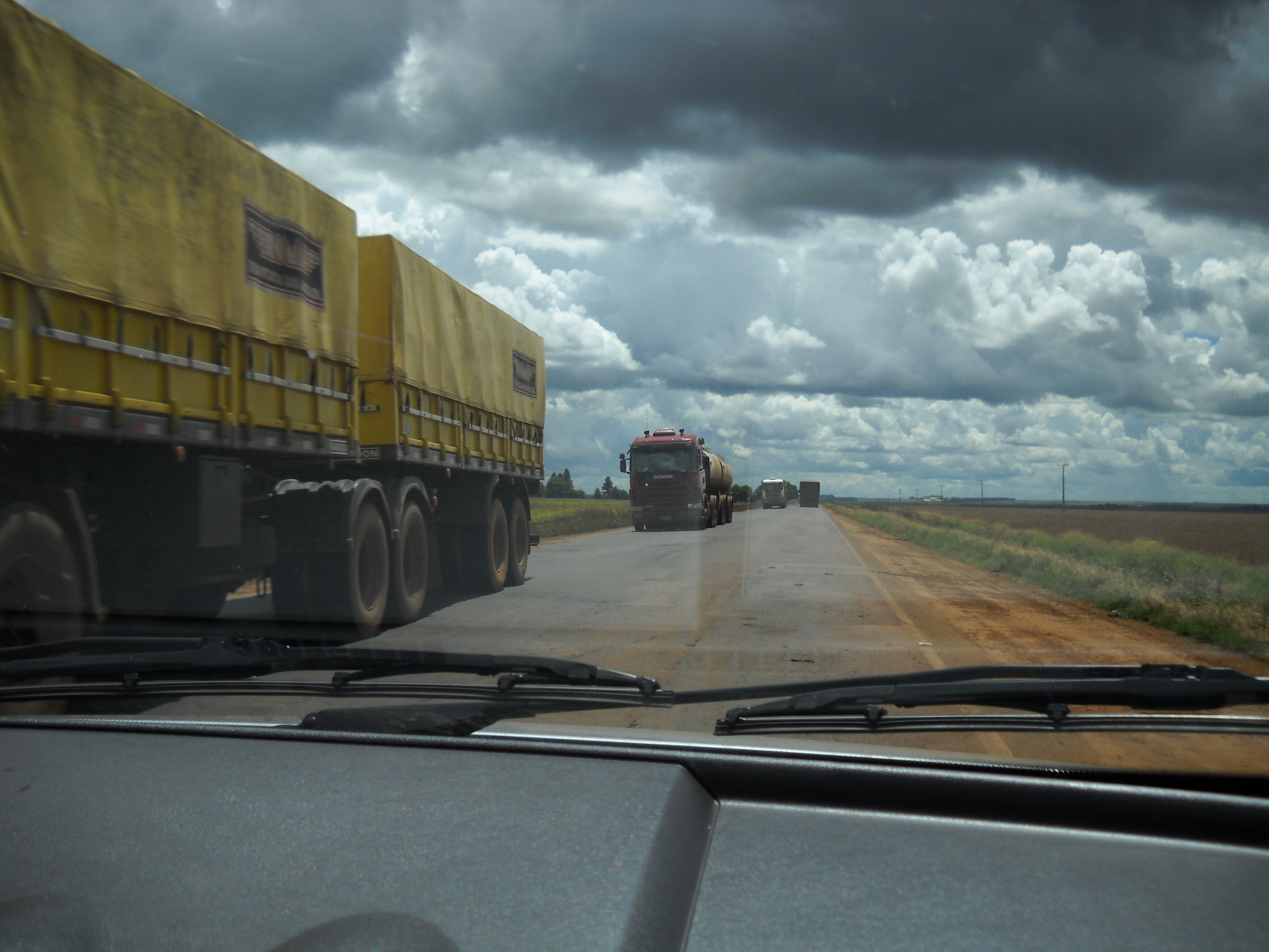 Highway BR-364 in southeastern Mato Grosso