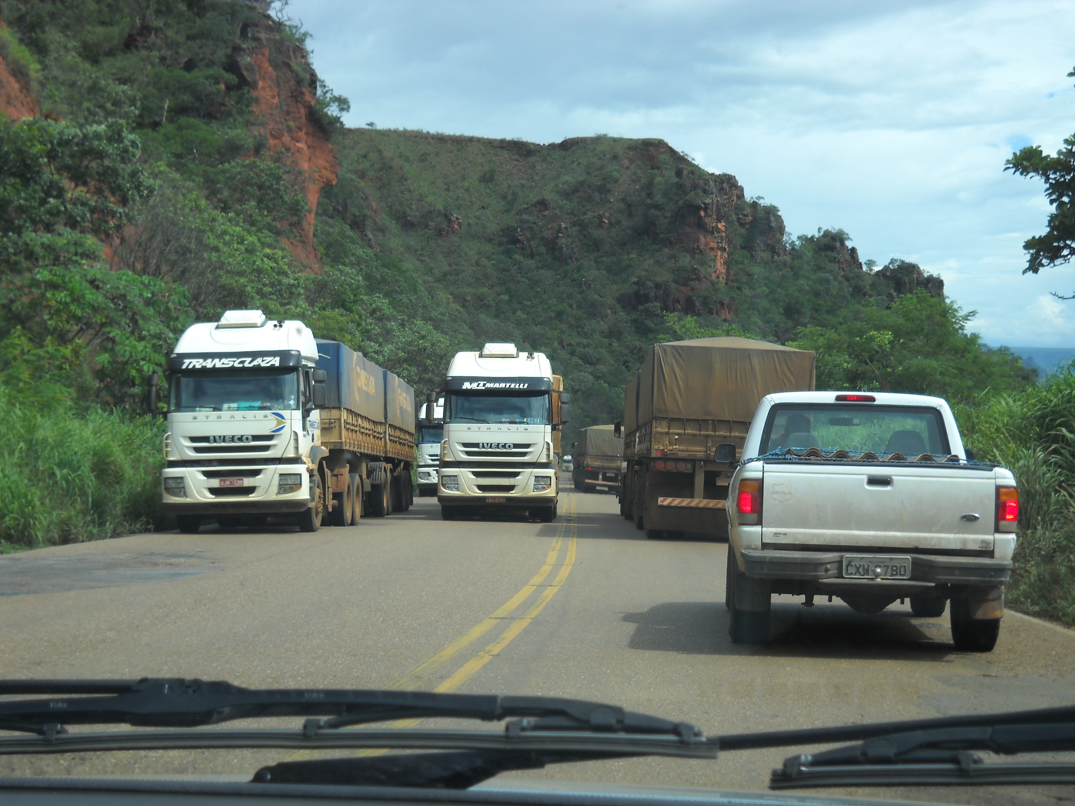 Descending from Mato Grosso Plateau at Serra da Petrovina near Pedra Preta in southeastern Mato Grosso