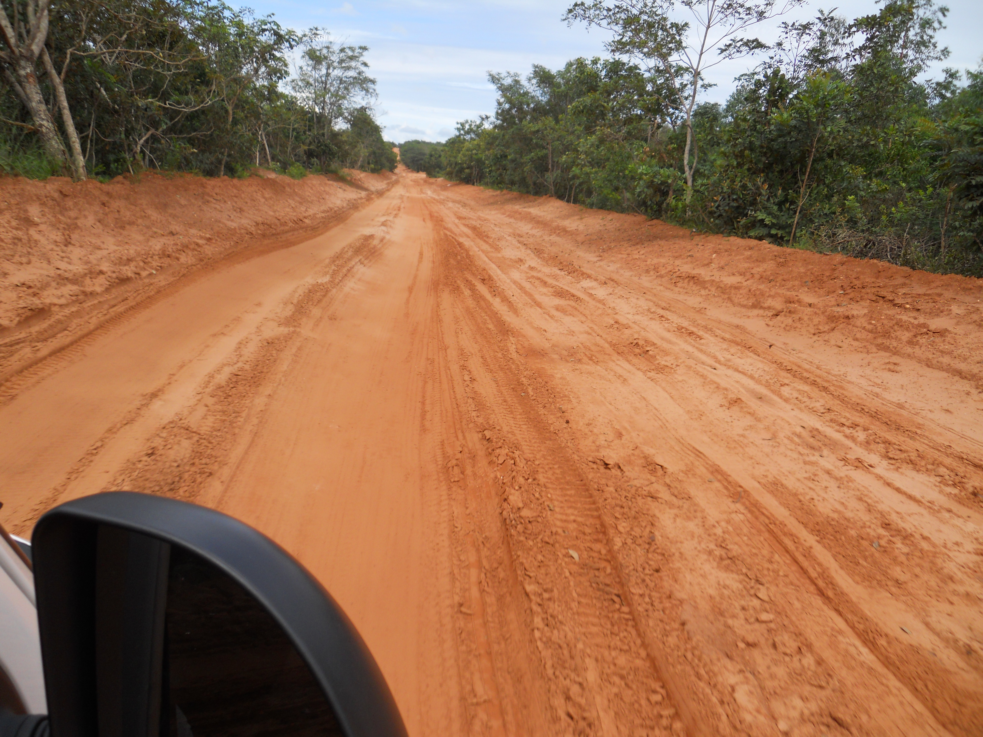 Road leading to Ferronorte Railroad near Alta Araguaia in southeastern Mato Grosso, Brazil