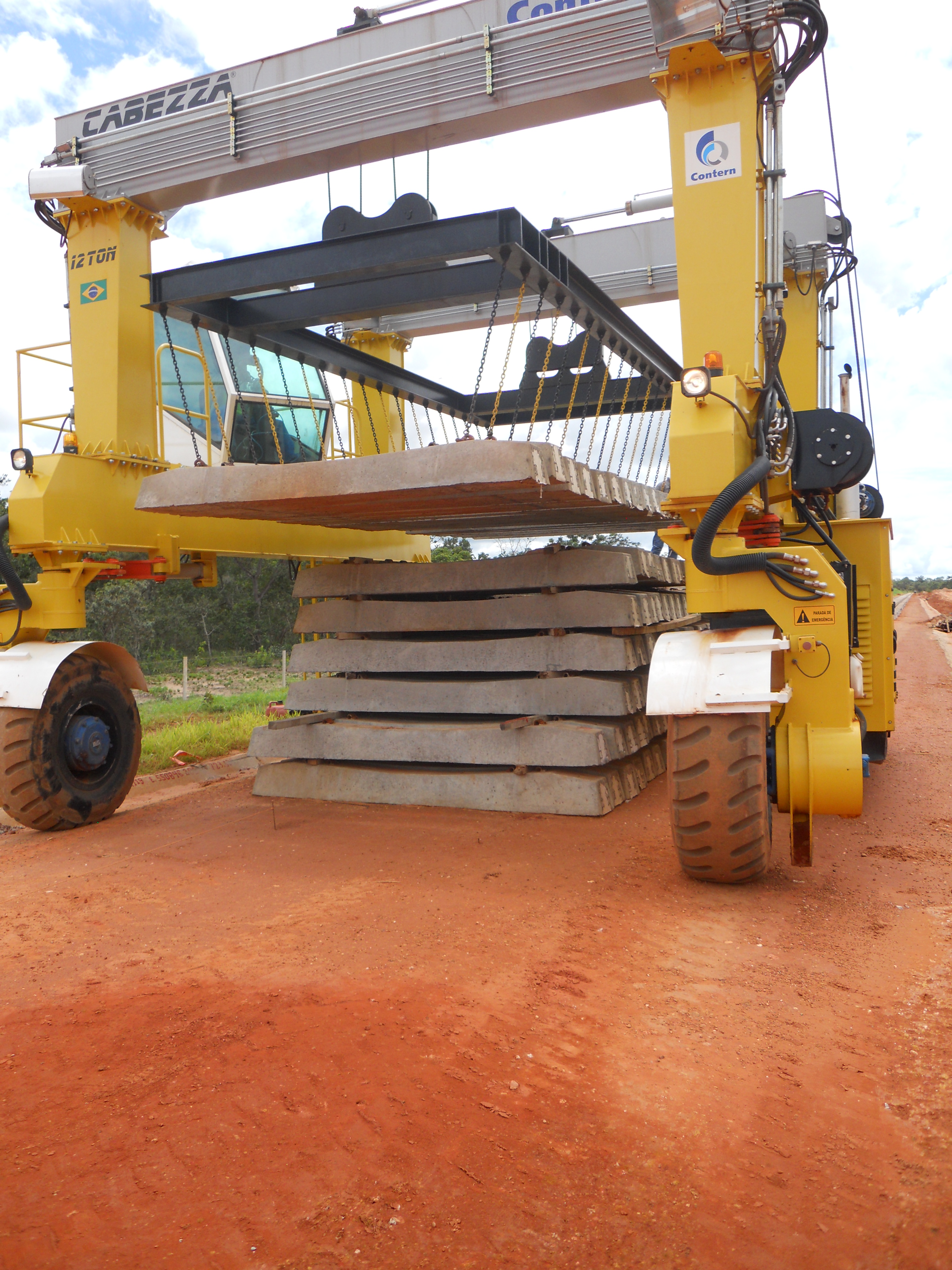 Laying ties along Ferronorte Railroad near Alta Araguaia in southeastern Mato Grosso, Brazil