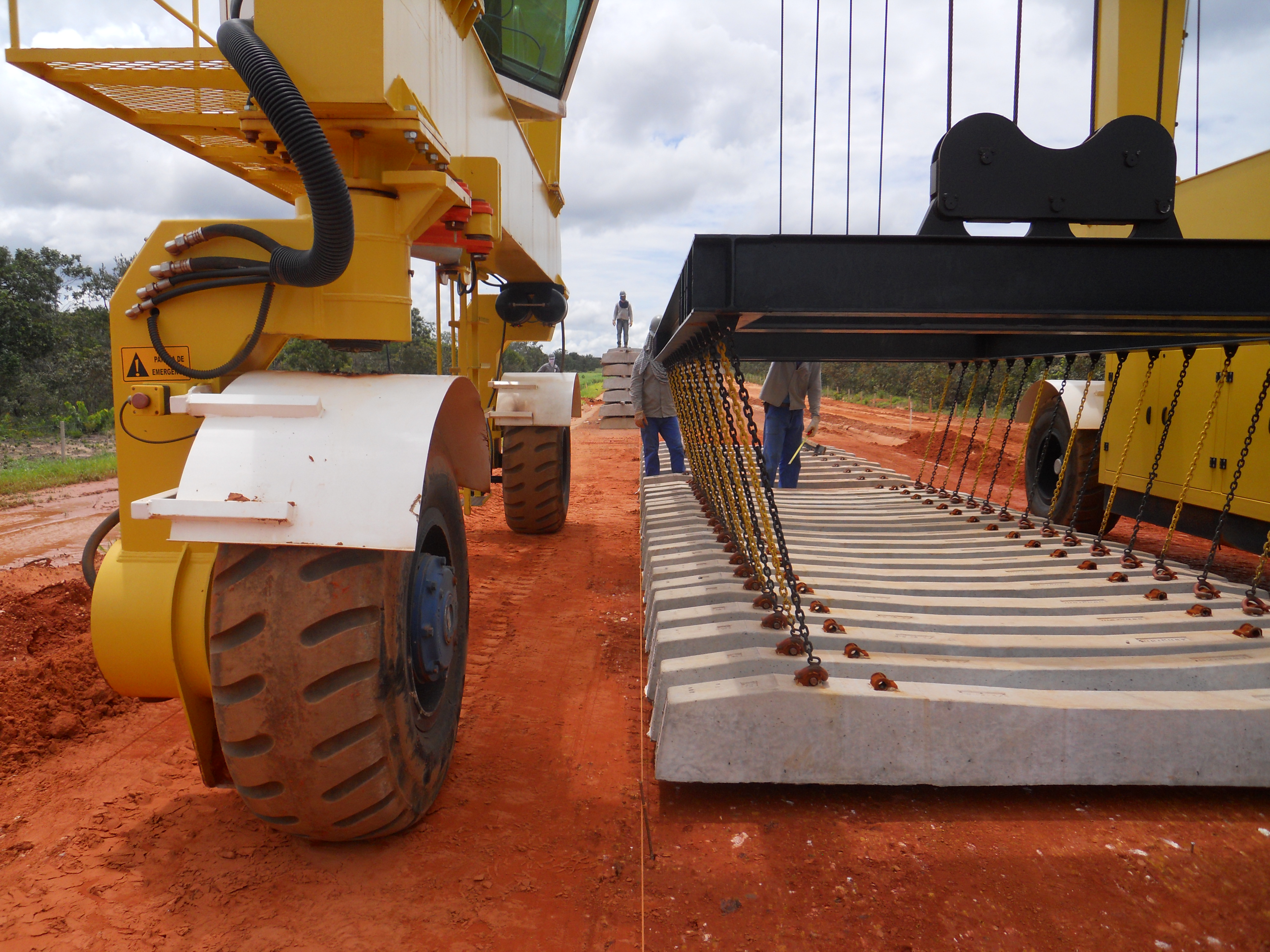 Laying ties along Ferronorte Railroad near Alta Araguaia in southeastern Mato Grosso, Brazil