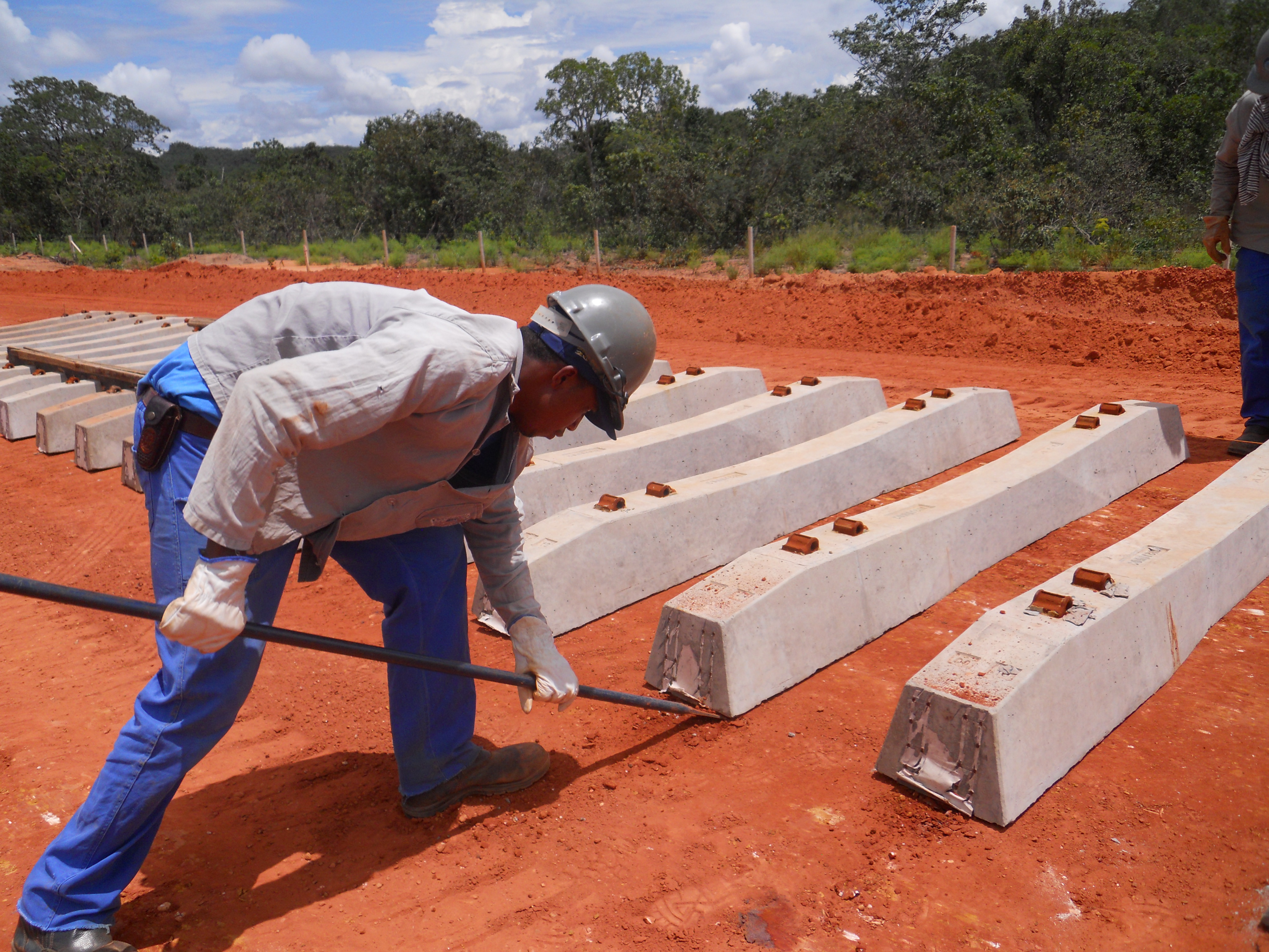 Aligning ties along the Ferronorte Railroad near Alta Araguaia in southeastern Mato Grosso, Brazil