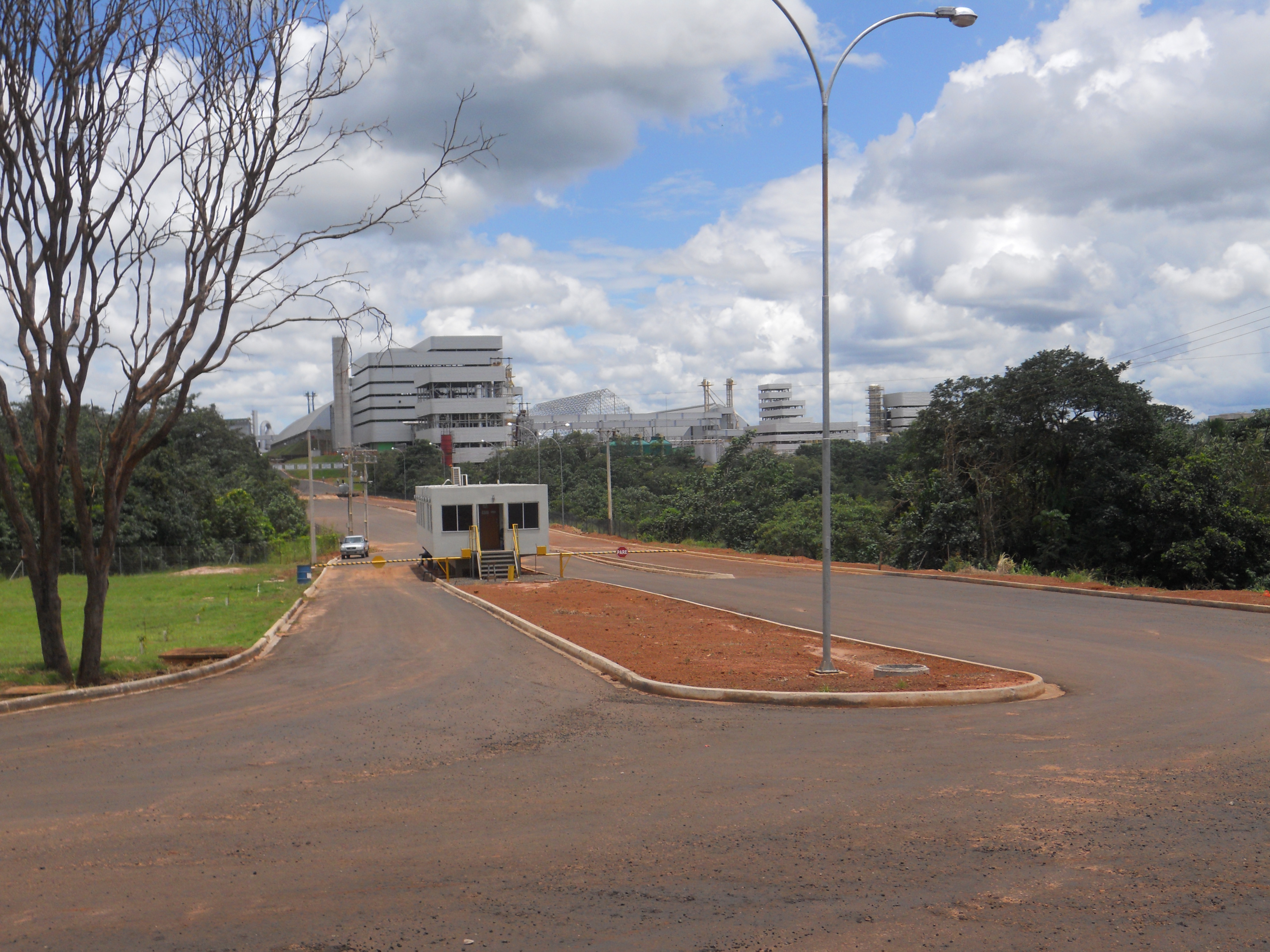 Newly constructed soybean crushing plant along Ferronorte Railroad near Alta Araguaia in southeastern Mato Grosso, Brazil