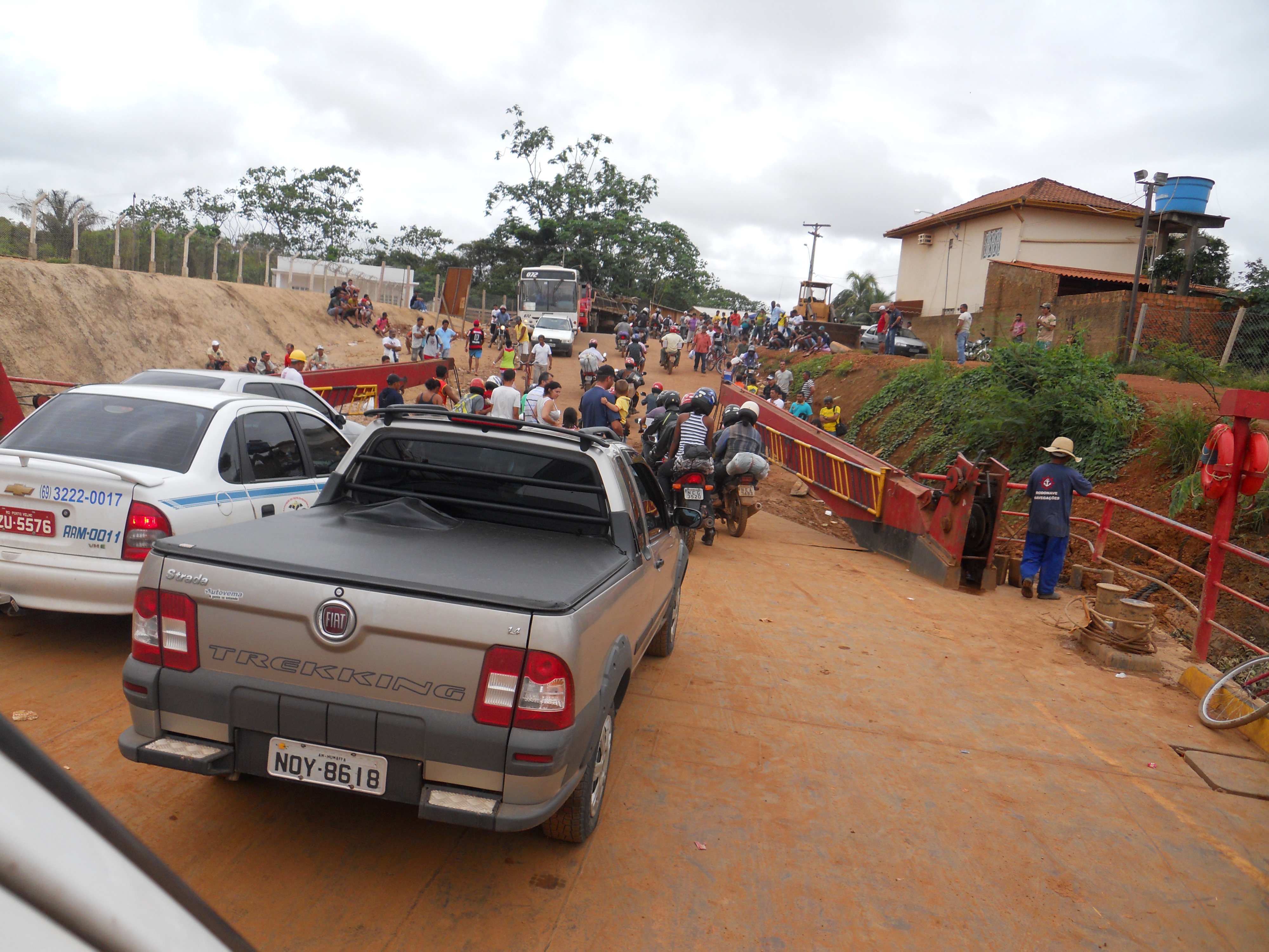 Rushing to leave the ferry boat at Porto Velho, Brazil